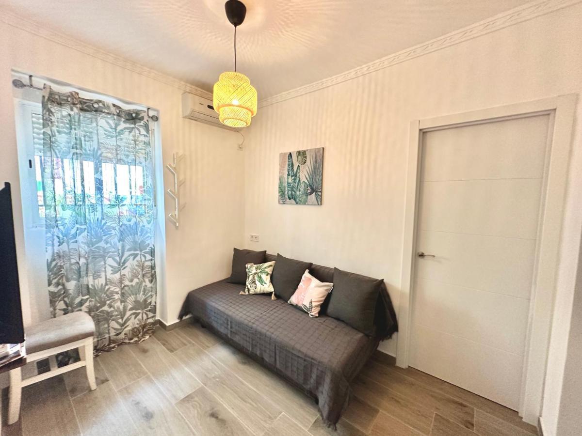 Sol Apartamentos Malaga Centro Екстериор снимка