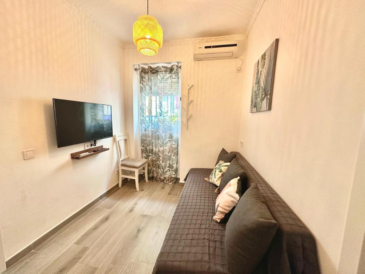 Sol Apartamentos Malaga Centro Екстериор снимка