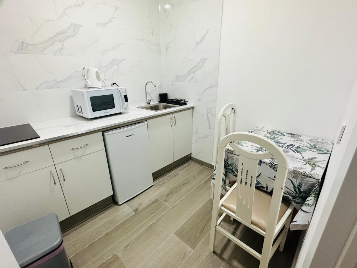 Sol Apartamentos Malaga Centro Екстериор снимка