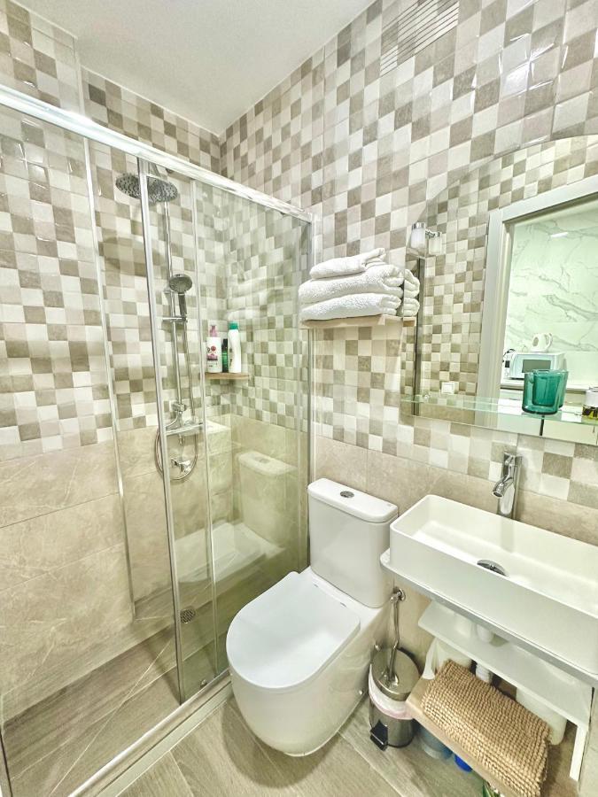 Sol Apartamentos Malaga Centro Екстериор снимка